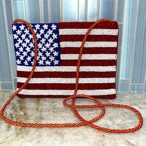 🇺🇸 USA 🇺🇸 BEADED CLUTCH
